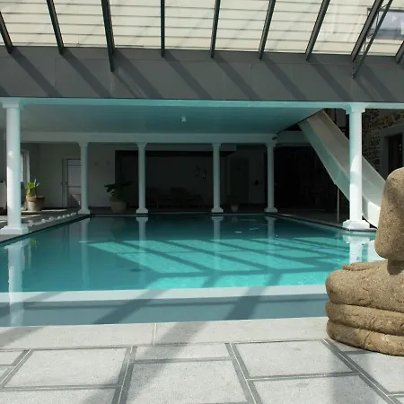 In With Indoor Swimming Pool And Wellness *