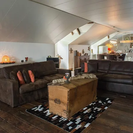 Luxury Retreat In *