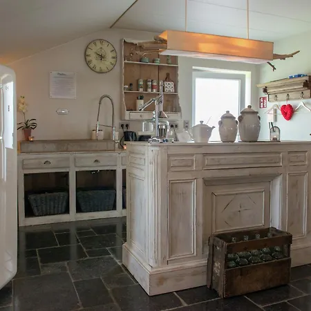 Luxury Retreat In بيت للعطل تو